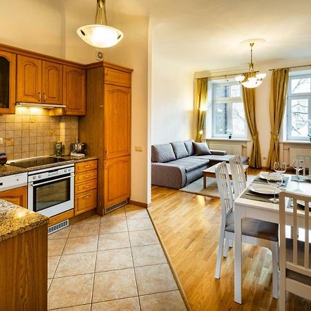 Dzirnavu Street Apartment In City Center Riga Ngoại thất bức ảnh