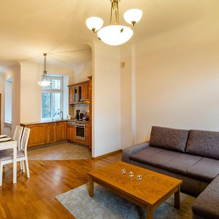 Dzirnavu Street Apartment In City Center Riga Ngoại thất bức ảnh