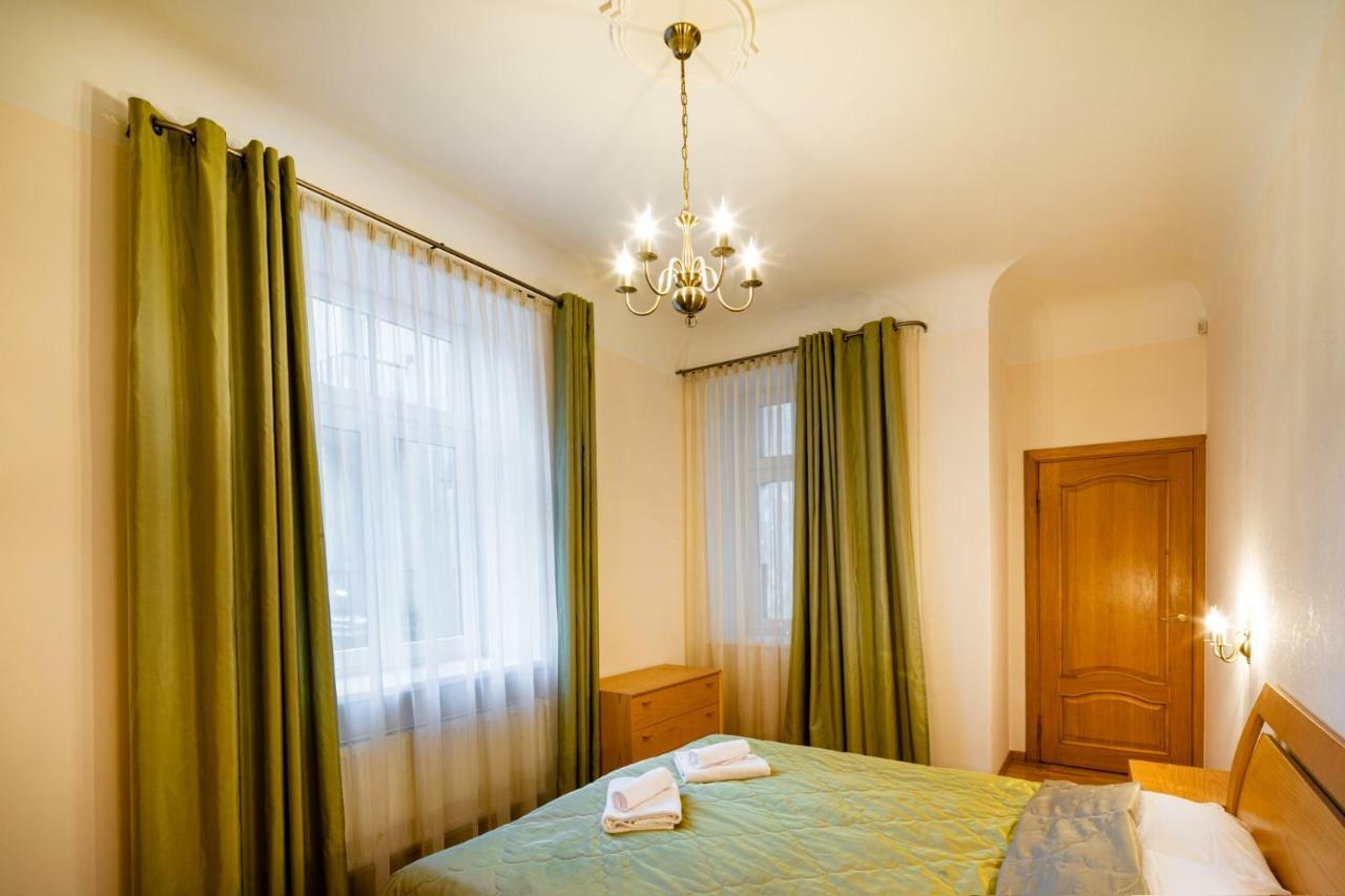 Dzirnavu Street Apartment In City Center Riga Ngoại thất bức ảnh